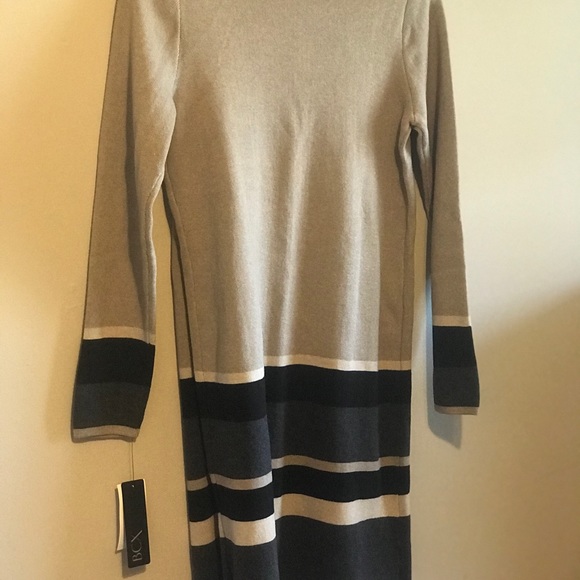 Beautiful sweater - Picture 2 of 7